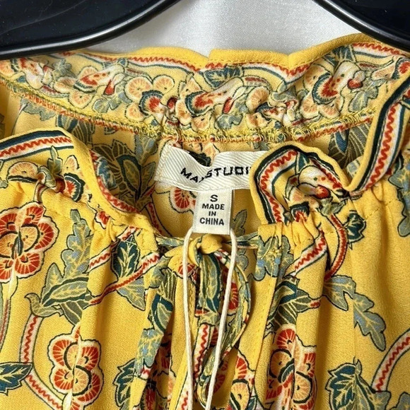 Ruffle,tiered,floral,frill dress,shirring cuffs,tie front,wood accent,keyhole - Picture 12 of 14